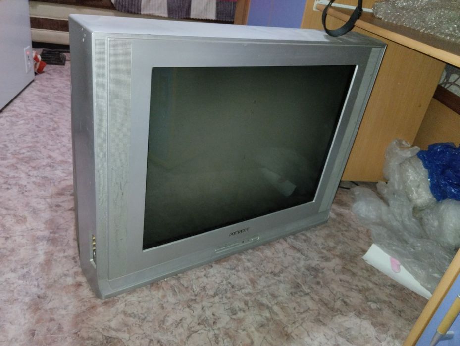 Телевизор цветной