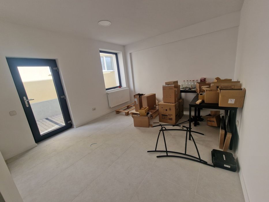 Inchiriez spatiu comercial alimentatie publica 22mp