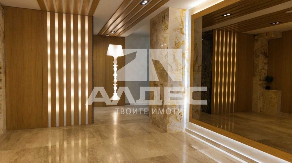 Дава се под наем Тристаен апартамент в София, Изток - 120 кв.м за 1196.97 € - Снимка #13