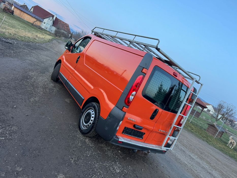 Opel vivaro 2.0 115cp