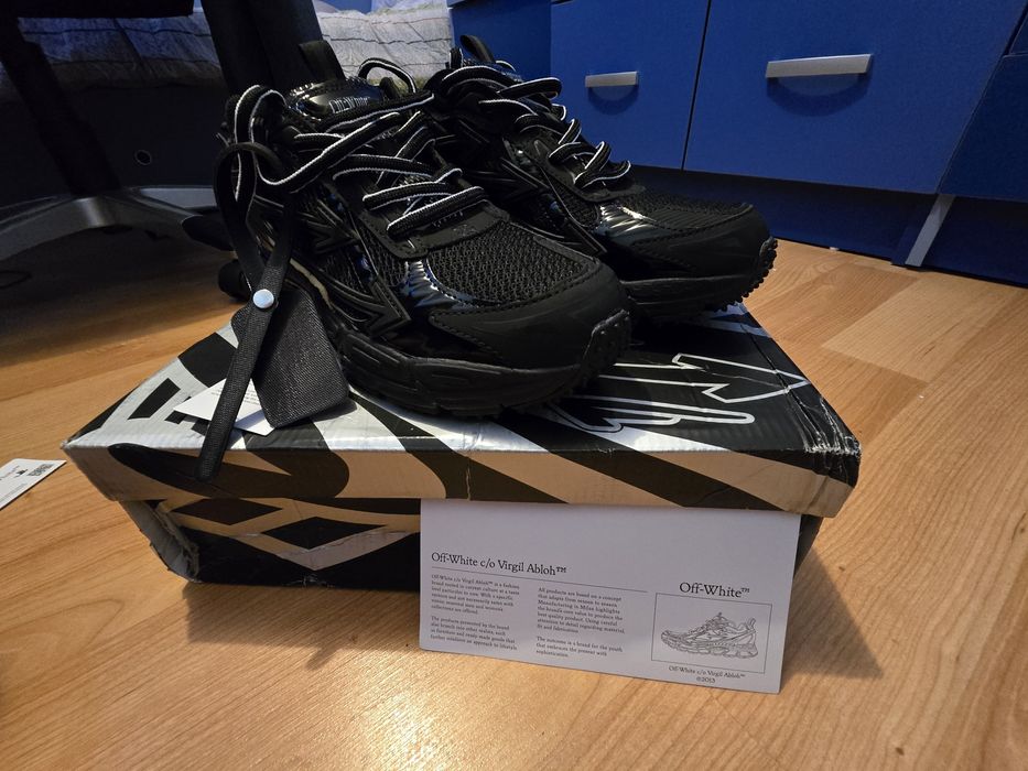 Off-White Be Right Back Full Black