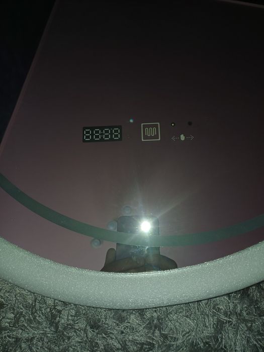 Oglinda led cu dezaburire