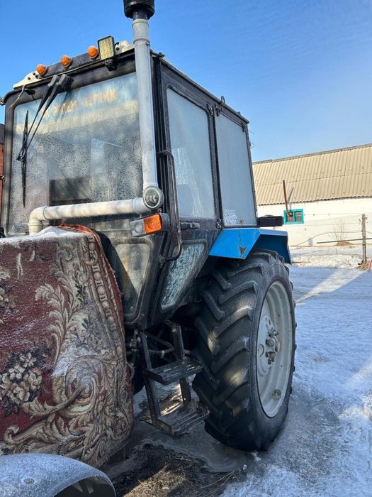 трактор и все необходимое для сенокоса