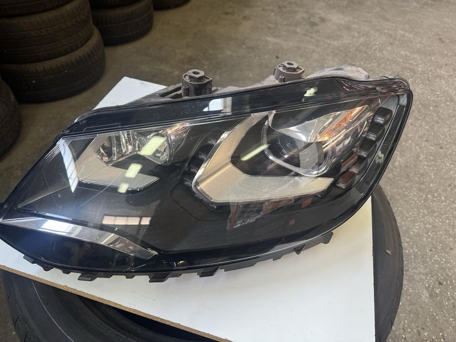 Фар за Фолксваген/VW Sharan