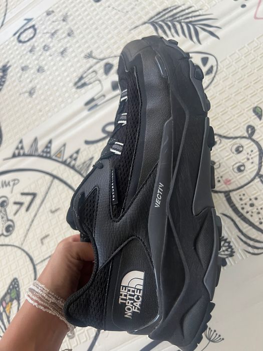 Обувки The North Face Vectiv Taraval