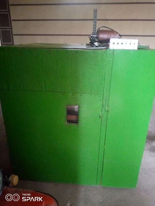 Ikubator jo'ja ochadigan