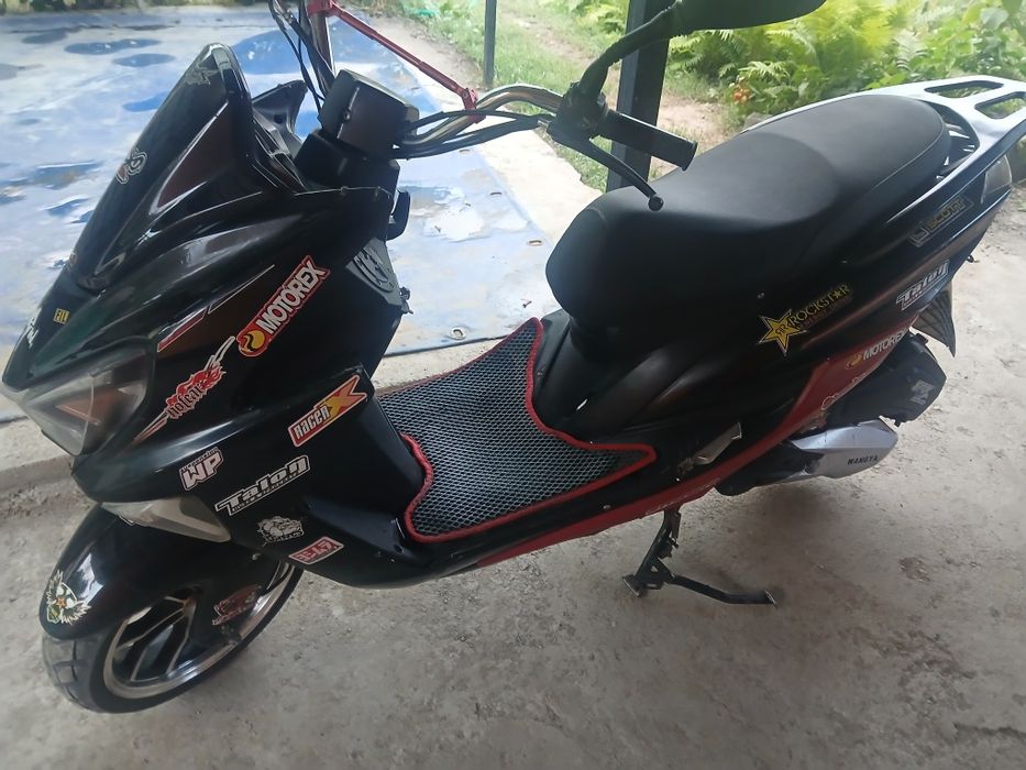 Продам мопед макси