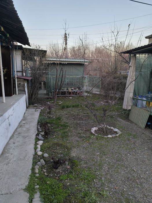 3 х ком квартиру Сергели Спутнике. Первый этаж огород топчан акфа рамы