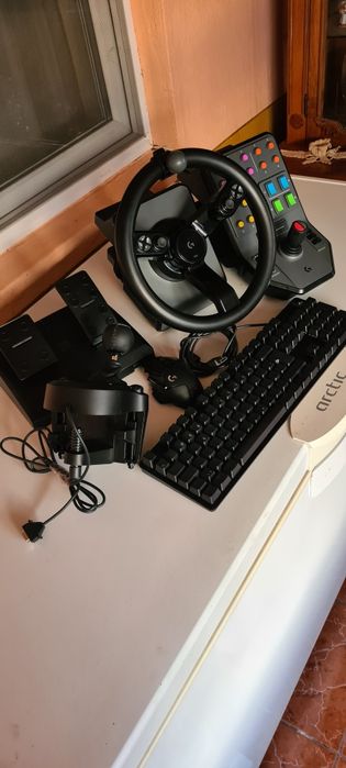 Volan Logitech gaming
