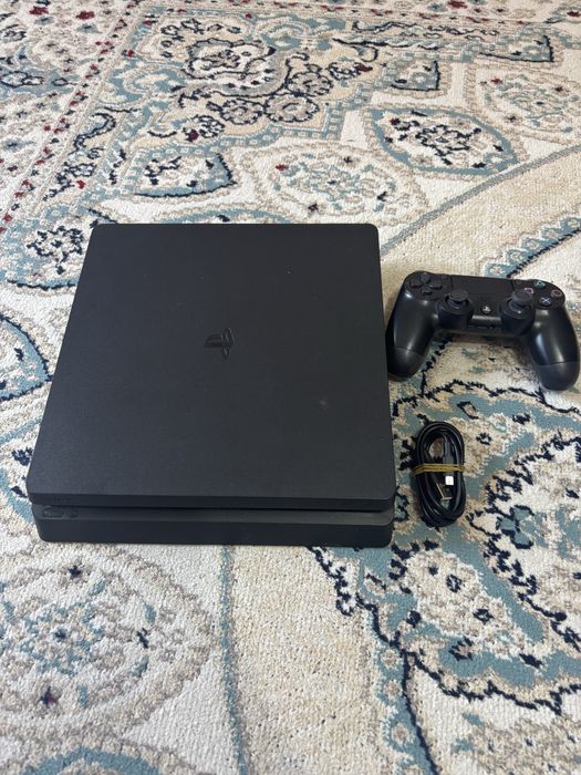 Sony playstation 4 slim