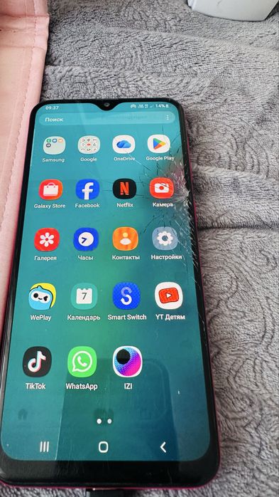 продается телефон