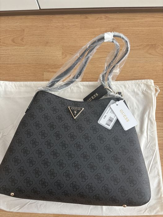 Нова чанта Guess