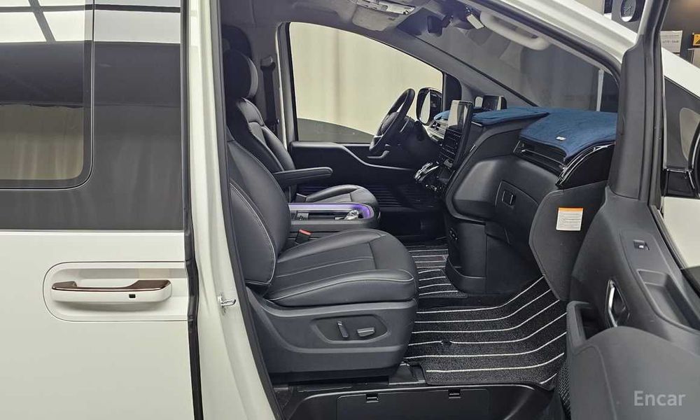 Hyundai Staria 2024