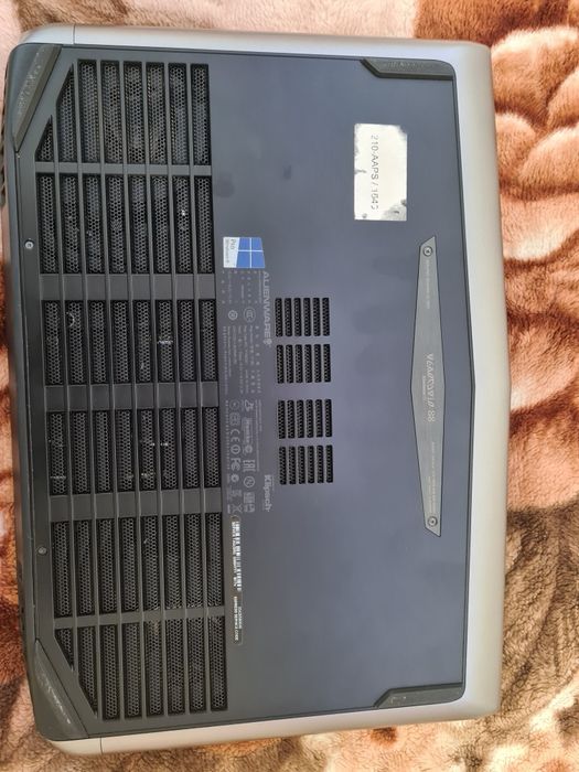 Игровой ноутбук - Dell Alienware 17