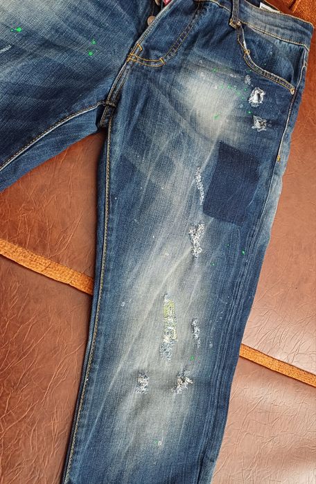 Blugi DSQUARED2 mărimea 52