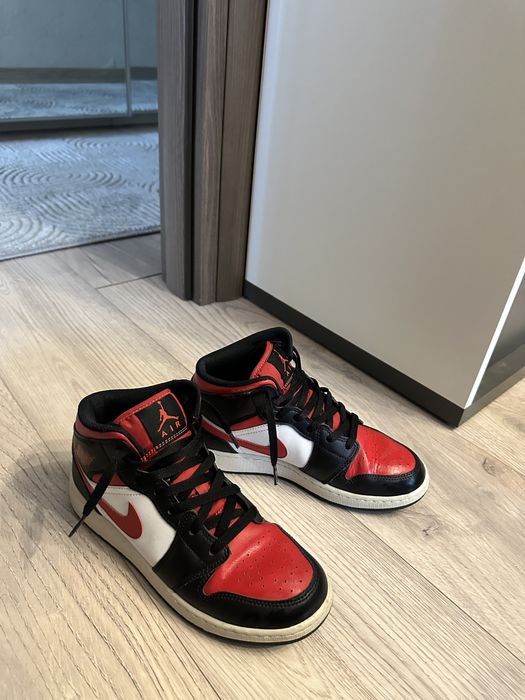 Adidasi Jordan AIR 1 Mid