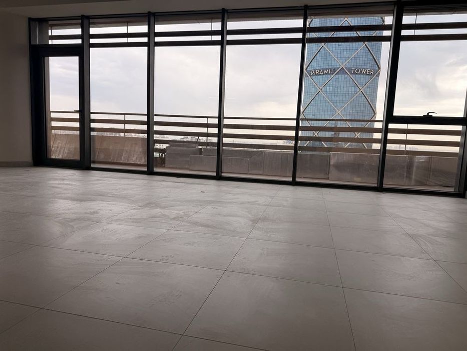 Zarafshon biznes sentr arenda ofis 266 m2 srochno Yakkasaroy