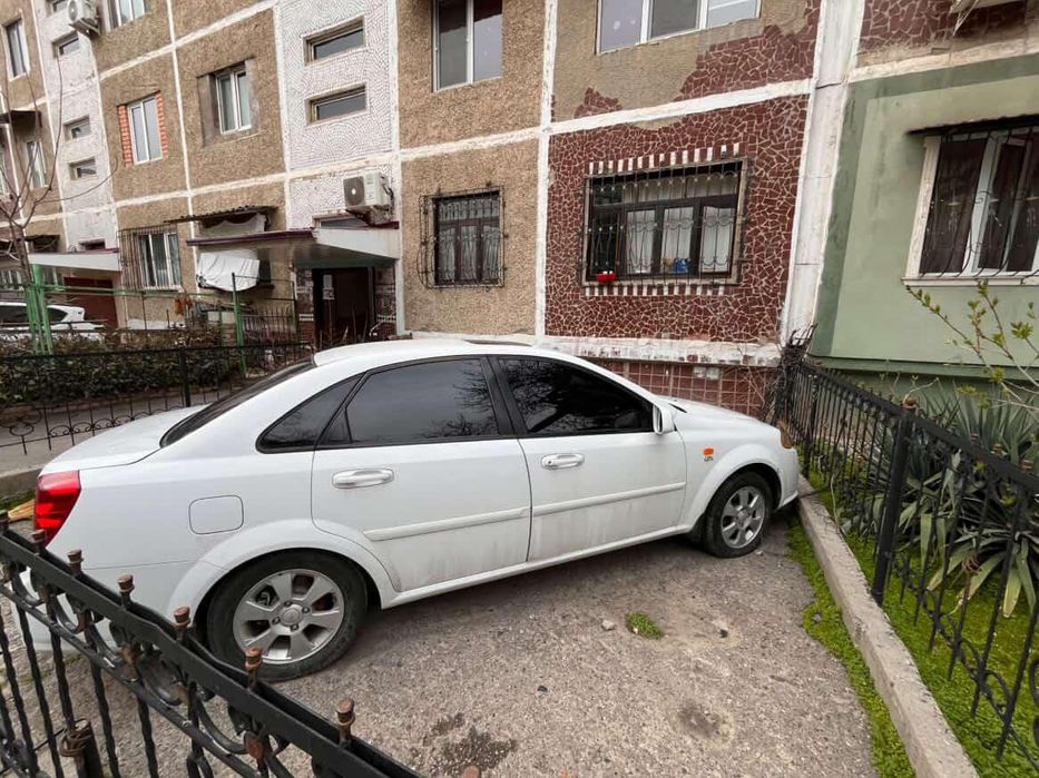 Jentra 3 pozitsiya sotiladi