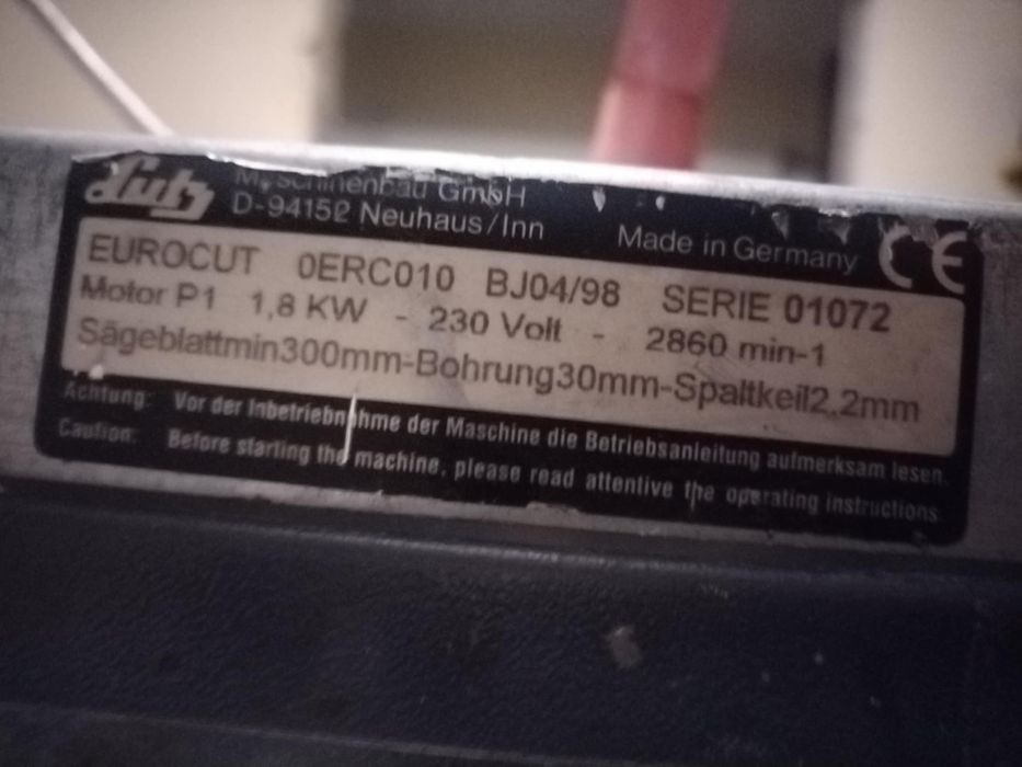 Голям немски стационарен циркуляр с режещ диск Ф 315мм
Височина на ряз