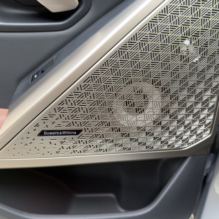 BMW i5 35L 2025 yil M-Sport dop opsiya bor