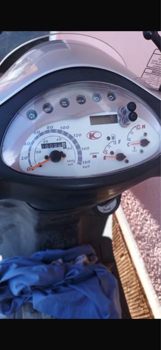 Vand scuter kymco up 250