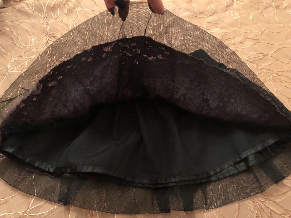 Детска пола за повод