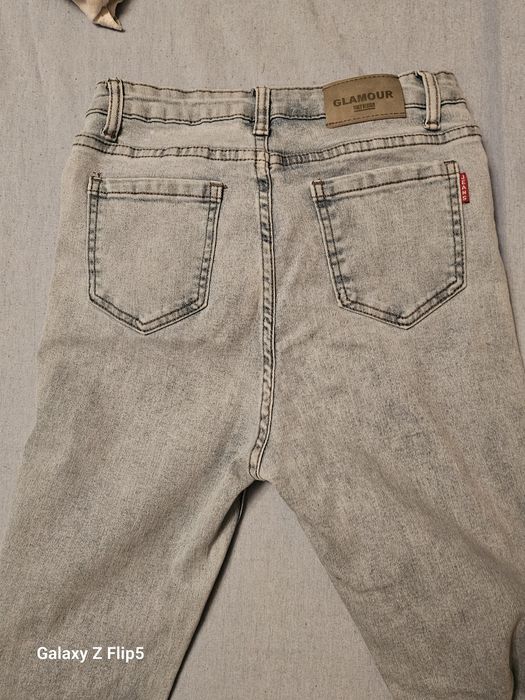 Продам новые джинсы