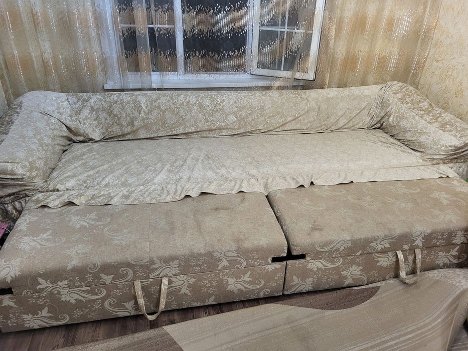 Продам диван прямой 3,7м