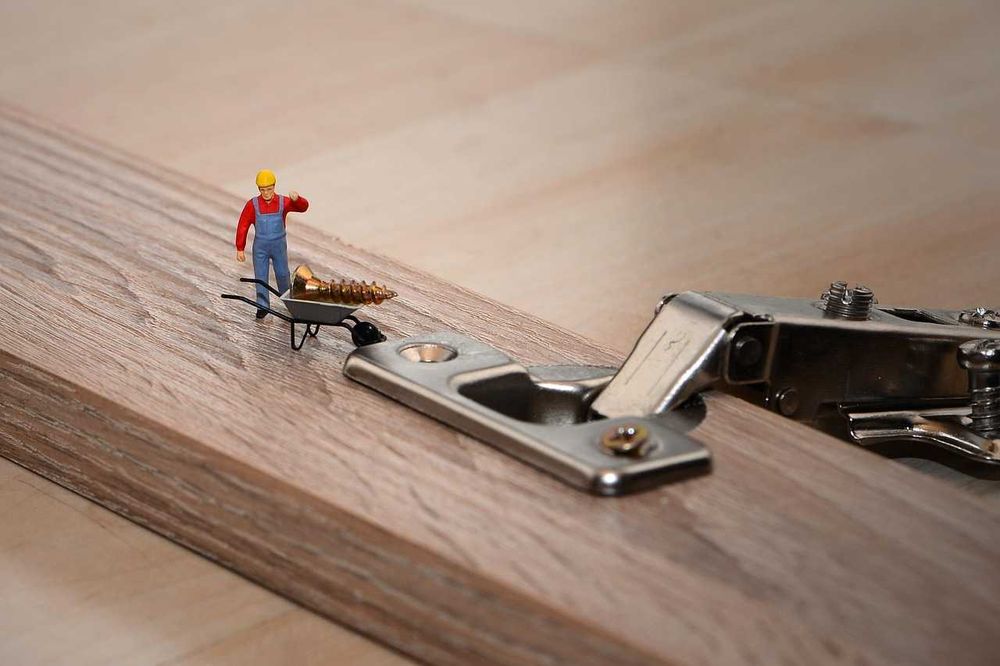 Домашни ремонти, услуги по домовете.