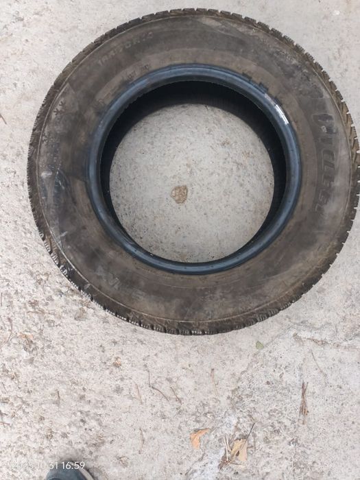 Автошина қыстық дөңгелек. Зимный