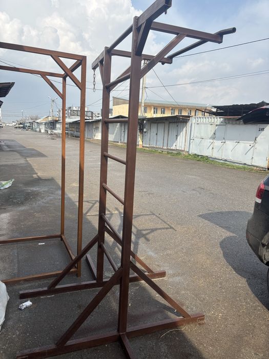 Турник брусья.