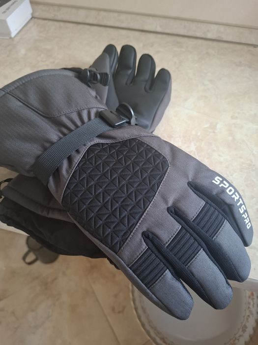 Продам  лыжные перчатки