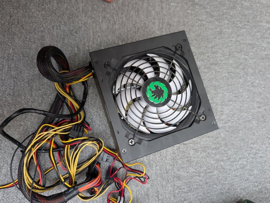 Продам Блок питания GameMax GM-500SE 500W