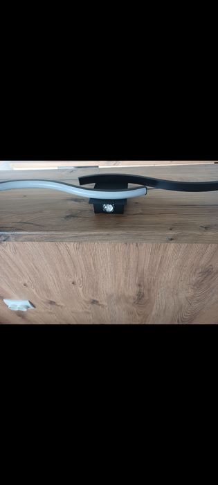 Чисто нов аплик за стена