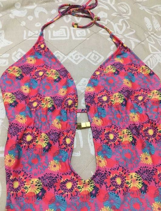 Costum de baie întreg, mărimea 44. Transport 5 lei