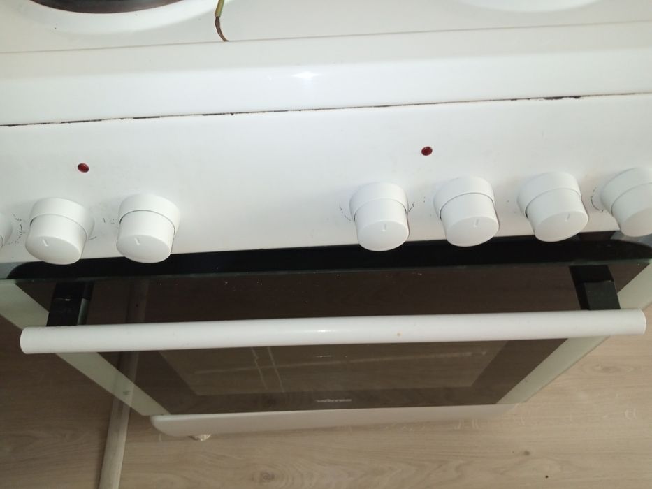 Продам электрическую плиту