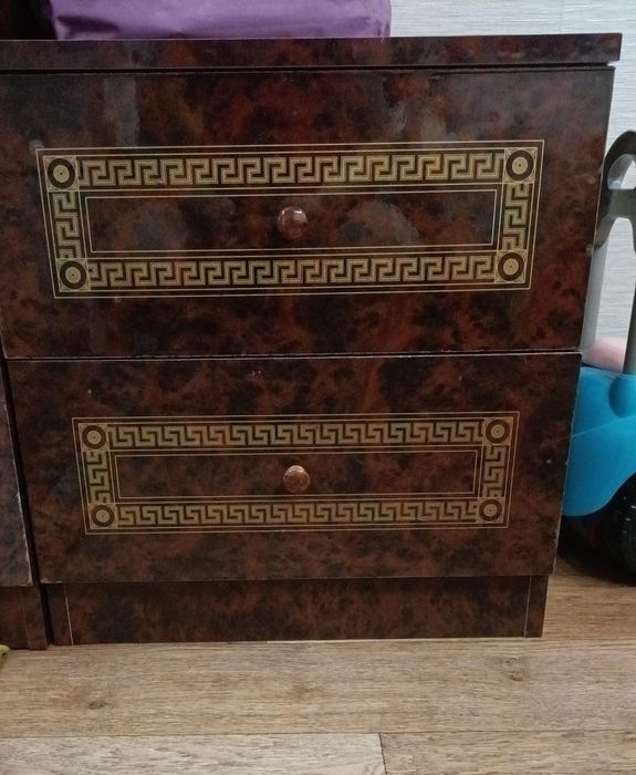 Продам спальный гарнитур