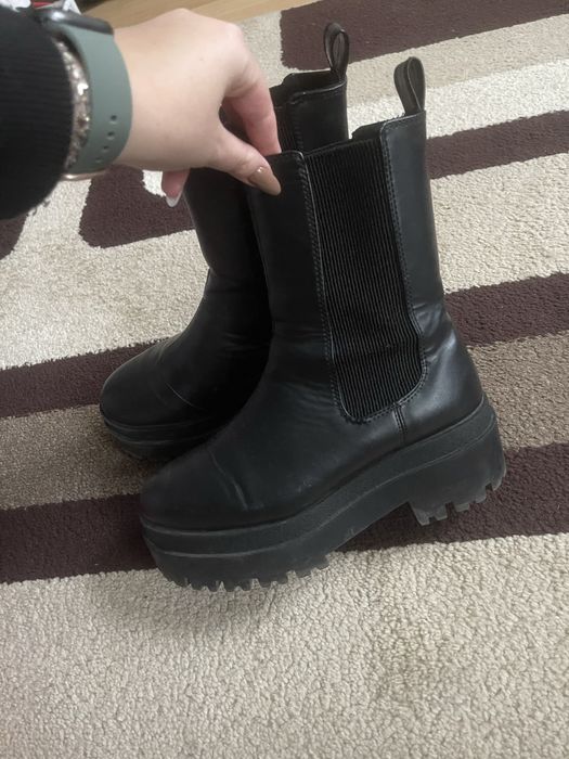 Ghete H&M cu platformă