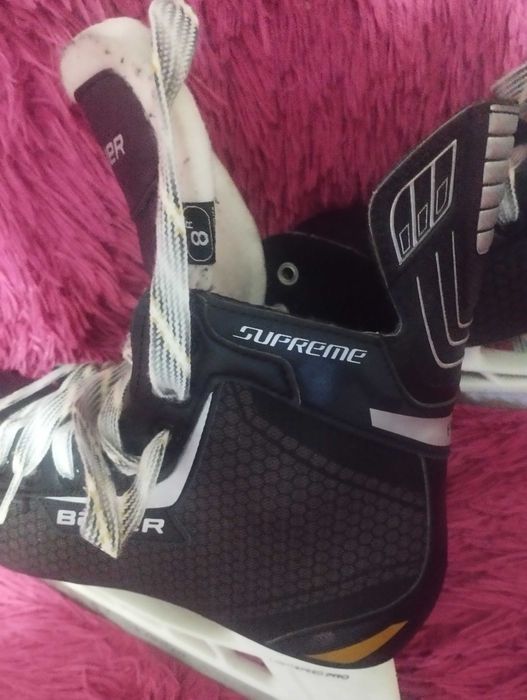 Продам коньки BAUER