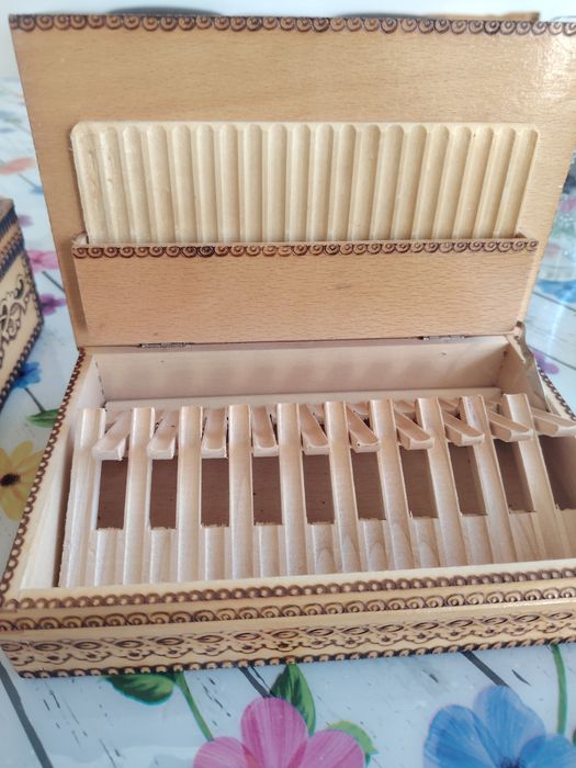 Пирографирани кутии