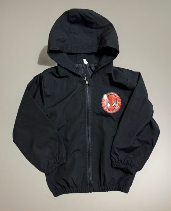 Ветровка детская с капюшоном