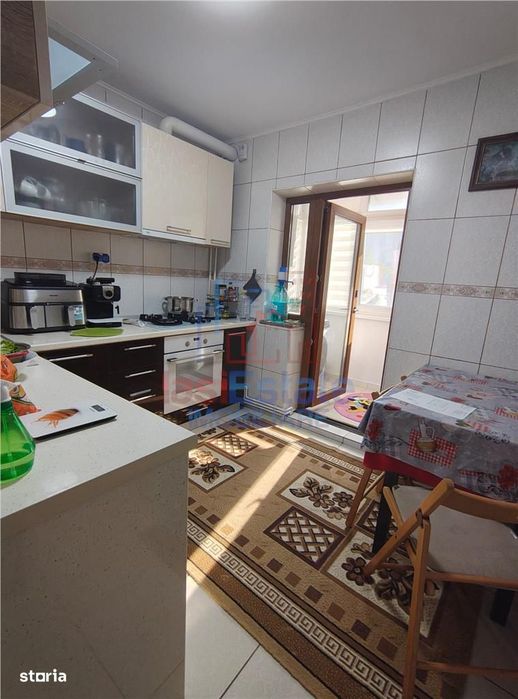 Apartament 3 camere decomandat - Stare impecabila
