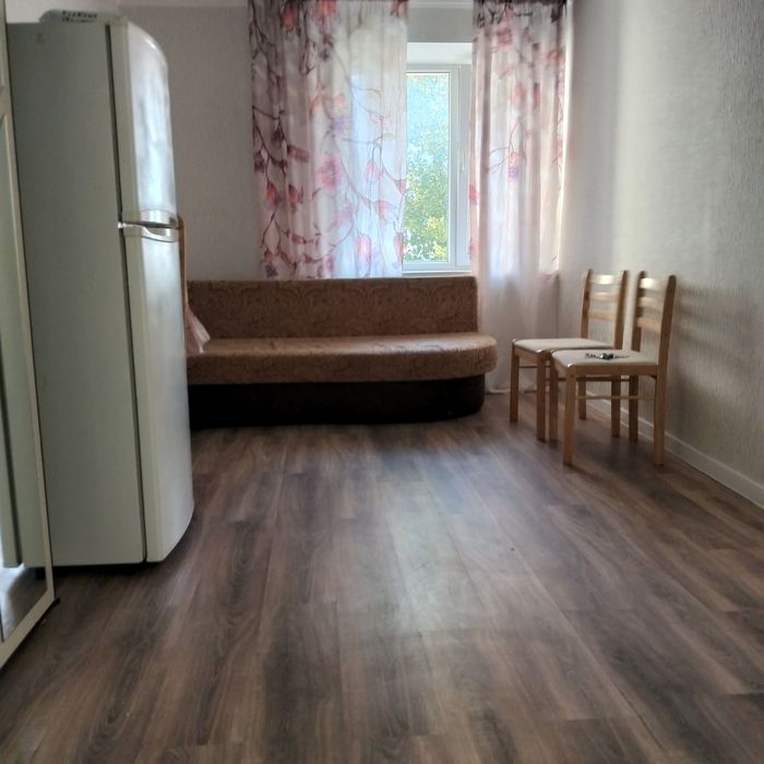 Сдам в аренду 2 комн  120000 + ком услуги