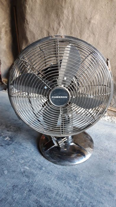 Вентилятор настольный.