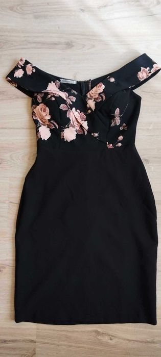 Елегантна черна рокля