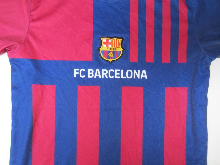 Tricou fotbal Barcelona,masura 12 ani,nepersonalizat,stare f. buna