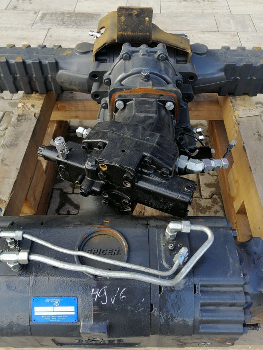 Punte pentru dumper de 9 tone marca Dana Spicer