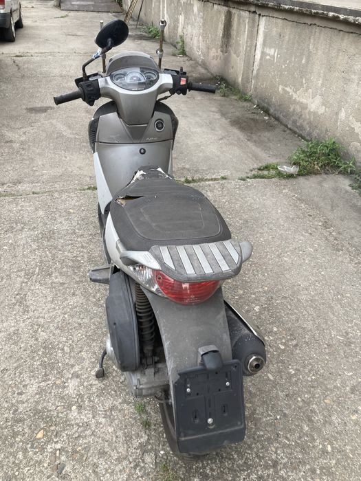 Aprilia Scarabeo на части