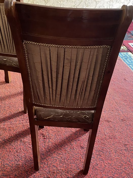 Стол стул сотилади 18 та лик комплект янги хали ишлатилмаган сифатизур