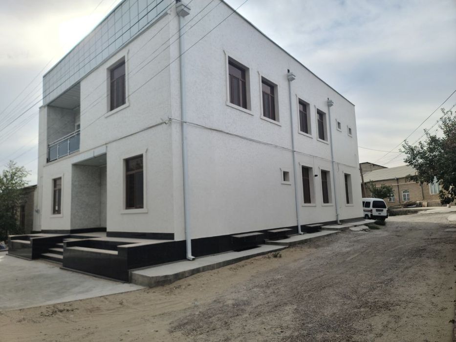 Участка сотилади  янги замонавий 400 кв автовокзал  оркасида.